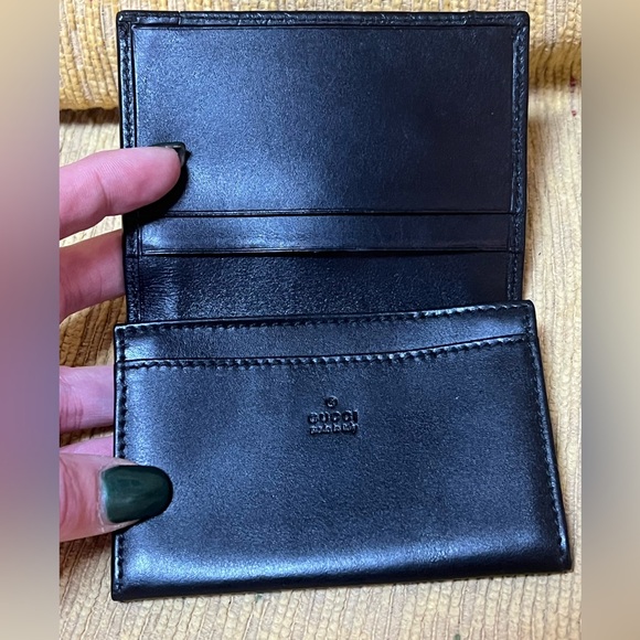 GUCCI  💕6 HOURS ONLY💕AUTH LEATHER EMBOSSED INTERLOCKING G’S WALLET. GORGEOUS NEW - Picture 4 of 8